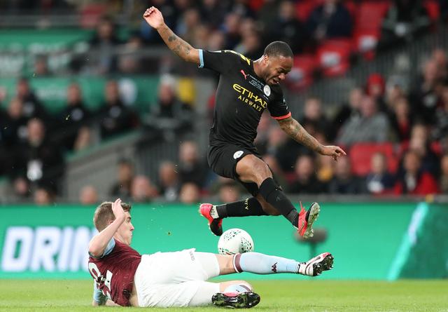 1-2！阿森纳遭读秒绝杀！曼城3-0大胜差2分，日本中场绝平利物浦（阿森纳1-2读秒遭绝杀，曼城3-0大胜将分差缩至2分，日本中场读秒绝平利物浦）