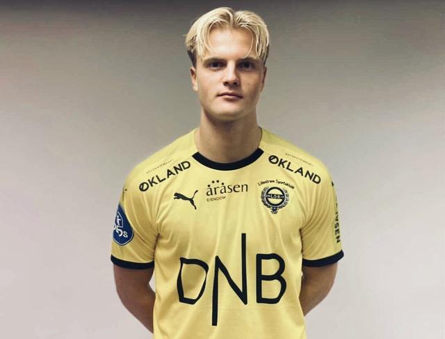 巴萨官方：欧冠对法鹰将检查穿客队球衣者身份，排除非法购票（巴萨官宣：欧冠战法鹰将核查穿客队球衣者身份以杜绝非法购票）