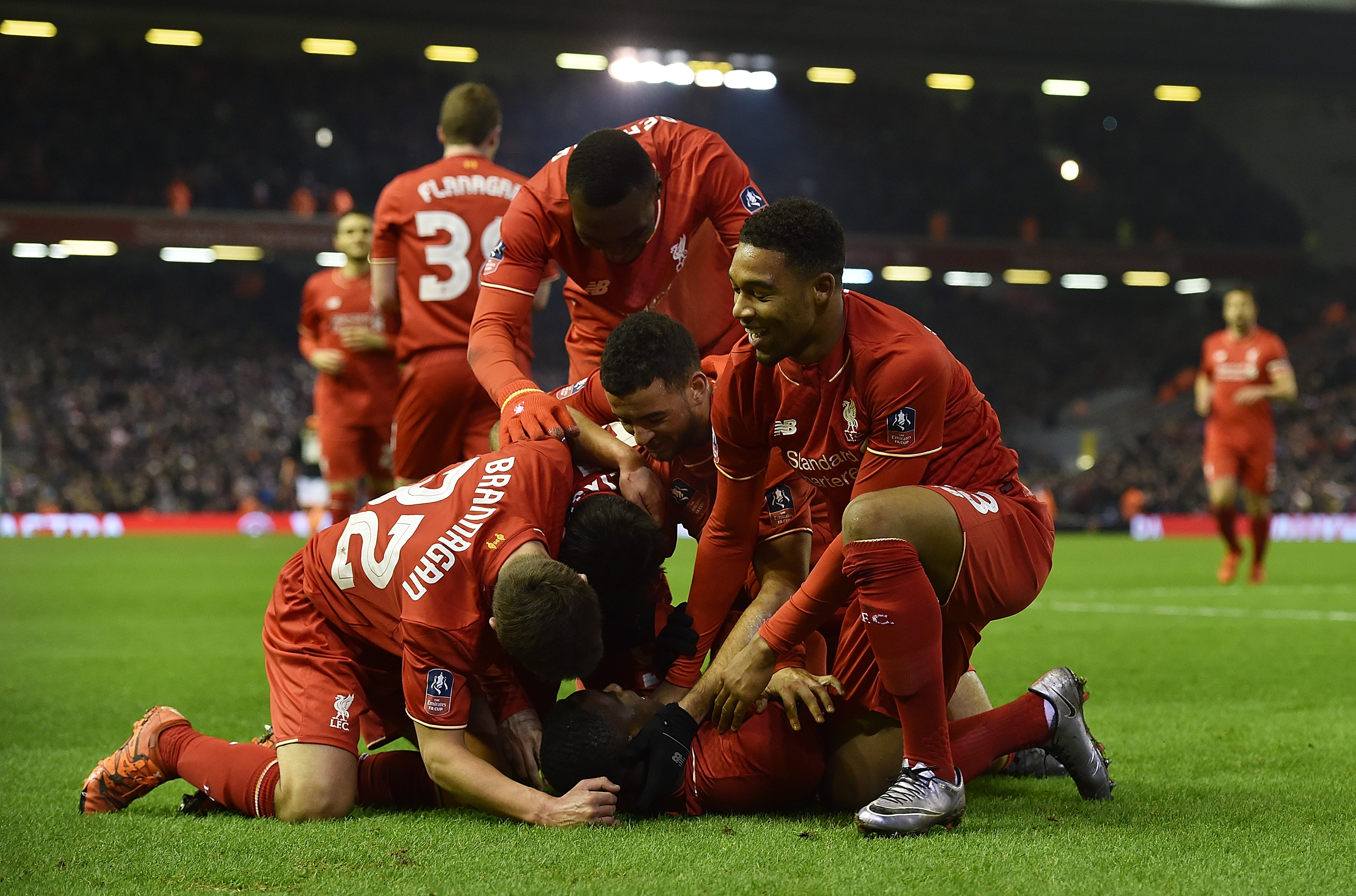 全市场：国米等待卢克曼进展同时考虑后卫引援，首选是莱昂尼（全市场：国米观望卢克曼进展之余推进后卫补强，莱昂尼为首选）